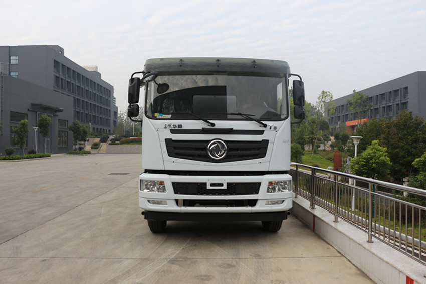 東風(fēng)華神T5- 22 方抑塵車-大型霧炮車